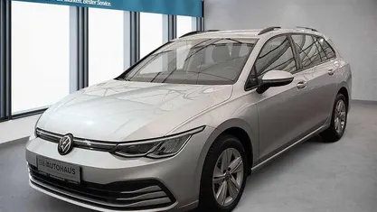 Gebraucht 2023 VW Golf VIII Life Kombi | 23.940 € (Fairer Preis)