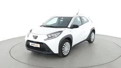 Weiß Gebraucht 2024 Toyota Aygo Business Edition Kleinwagen | 15.420 € (Fairer Preis)