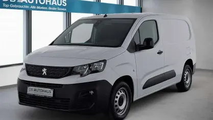 Gebraucht Peugeot Partner Premium 102 PS (75 kW) 2024 Weiß Van / Kleinbus