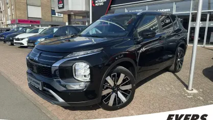 Neu Mitsubishi Outlander P-HEV Intro Edition 136 PS (100 kW) 2026 Kristallschwarz SUV