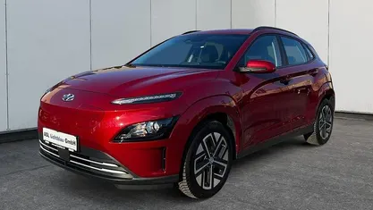 Usata Hyundai Kona Select 100 kW (136 CV) 2023 Rosso SUV