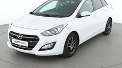 Weiß Gebraucht 2017 Hyundai i30 Trend Kombi | 10.990 € (Guter Preis)