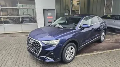 Usata Audi Q3 Sportback Ambiente 150 CV (110 kW) 2024 Blu SUV