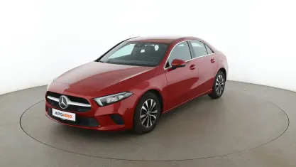Gebraucht Mercedes A200 Progressive 2023 Rot Limousine