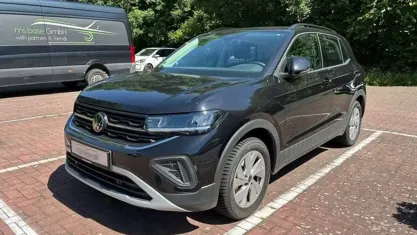 Gebraucht VW T-Cross Life 116 PS (85 kW) 2025 Schwarz SUV