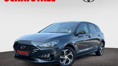 Schwarz (dark knight / mic) Gebraucht 2022 Hyundai i30 Edition 30 Limousine | 14.979 € (Fairer Preis)