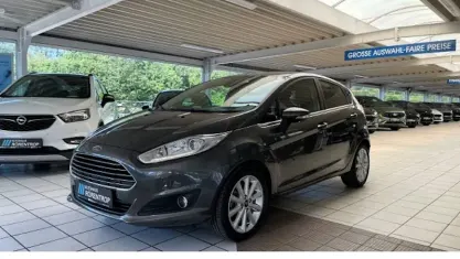Używany Ford Fiesta Titanium 100 KM (73 kW) 2017 Szary Hatchback