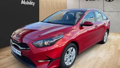 Infrarot metallic Gebraucht 2024 Kia Ceed Sportswagon Vision Kombi | 21.990 € (Fairer Preis)