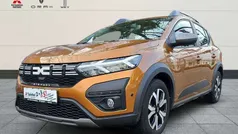 Orange Gebraucht 2023 Dacia Sandero Expression Kleinwagen | 16.980 € (Fairer Preis)