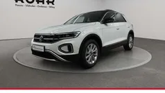 Pure white Gebraucht 2024 VW T-Roc Style SUV | 29.970 € (Fairer Preis)