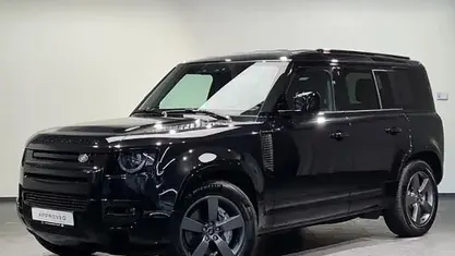 Begagnad Land Rover Defender SE Dynamic 300 HK (220 kW) 2025 Svart SUV