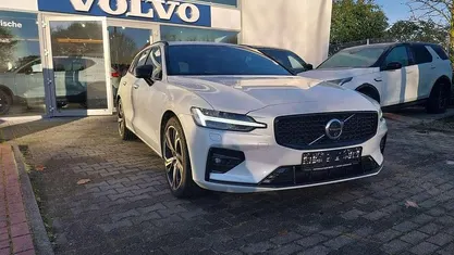 Gebraucht 2024 Volvo V60 Plus Kombi | 39.900 € (Fairer Preis)