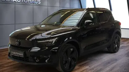 Używany Volvo EX40 Ultra 185 kW (252 KM) 2025 Czarny SUV