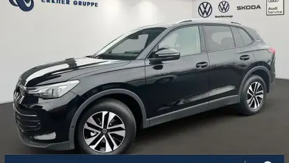 Neu VW Tiguan 150 PS (110 kW) 2026 Grenadillschwarz metallic SUV