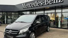 Schwarz Gebraucht 2022 Mercedes V300 Avantgarde Van / Kleinbus | 59.900 € (Fairer Preis)