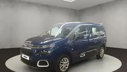 Gebraucht Citroën Berlingo Feel 131 PS (96 kW) 2022 Nachtblau / typ aussenverkleidung metalliclackierung Van / Kleinbus