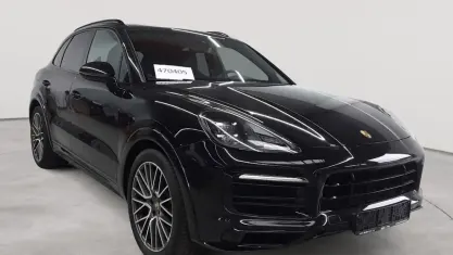 Gebraucht Porsche Cayenne GTS 460 PS (338 kW) 2023 Chromitschwarzmetallic SUV