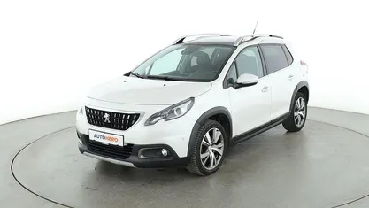 Weiß Gebraucht 2019 Peugeot 2008 Allure SUV | 13.390 € (Fairer Preis)