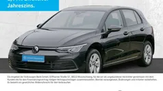 Grenadillschwarz metallic Gebraucht 2024 VW Golf VIII Life Limousine | 27.680 € (Fairer Preis)