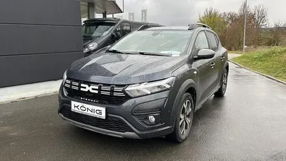 Grau "comete" Gebraucht 2023 Dacia Sandero Expression Limousine | 15.999 € (Fairer Preis)