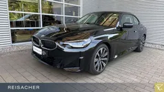 Saphirschwarz metallic Gebraucht 2024 BMW 220 Comfort Edition Coupé | 39.949 € (Fairer Preis)