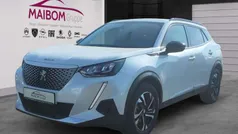 Lack weiss perlglänzend/typ au Gebraucht 2022 Peugeot e-2008 Allure SUV | 21.990 € (Fairer Preis)