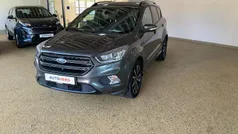 Grau Gebraucht 2018 Ford Kuga ST-Line SUV | 16.700 € (Fairer Preis)
