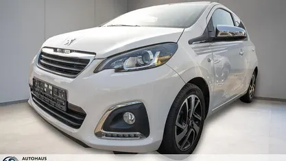 Gebraucht Peugeot 108 Top! Collection 72 PS (52 kW) 2020 Weiss Kleinwagen