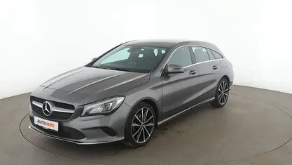 Grau Gebraucht 2018 Mercedes CLA180 Shooting Brake Urban Kombi | 18.560 € (Fairer Preis)