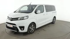 Weiß Gebraucht 2023 Toyota Proace Verso Team Kombi | 37.670 € (Guter Preis)