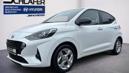 Gebraucht Hyundai i10 GO! 67 PS (49 kW) 2023 Weiß Kleinwagen