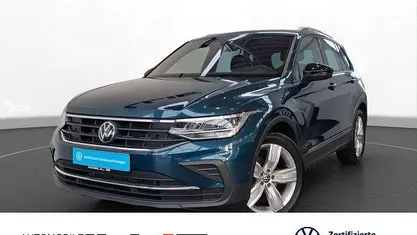 Usado VW Tiguan Life 150 HP (110 kW) 2022 Azul SUV