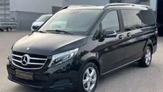 Obsidianschwarz metallic Gebraucht 2014 Mercedes V220 Edition Van / Kleinbus | 36.990 € (Etwas zu teuer)