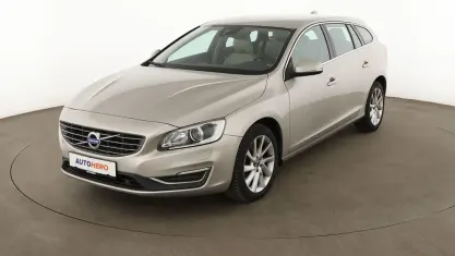 Gebraucht Volvo V60 Summum 152 PS (111 kW) 2017 Braun Kombi