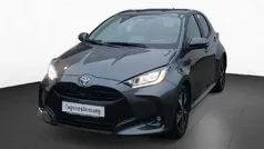 Blau Neu 2025 Toyota Yaris Comfort Limousine | 26.676 € (Fairer Preis)