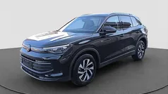 Grenadillschwarz Neu 2025 VW Tiguan Life SUV | 40.541 € (Guter Preis)
