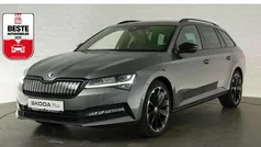 Graphite grau (metallic) Gebraucht 2022 Skoda Superb SportLine Kombi | 32.824 € (Fairer Preis)