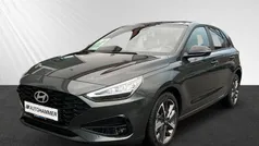 Schwarz Gebraucht 2024 Hyundai i30 Advantage Limousine | 20.980 € (Fairer Preis)
