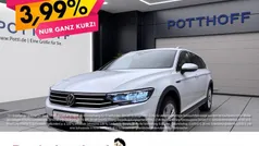 Weiss Gebraucht 2023 VW Passat Alltrack Kombi | 29.337 € (Fairer Preis)