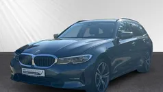 Grau Gebraucht 2021 BMW 320 Sport Line Kombi | 25.498 € (Fairer Preis)