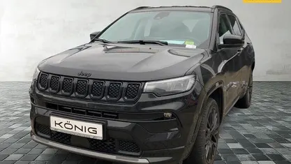 Schwarz Gebraucht 2023 Jeep Compass Altitude SUV | 27.690 € (Fairer Preis)