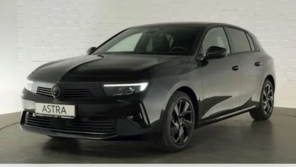 Gebraucht Opel Astra 131 PS (96 kW) 2025 Schwarz Limousine