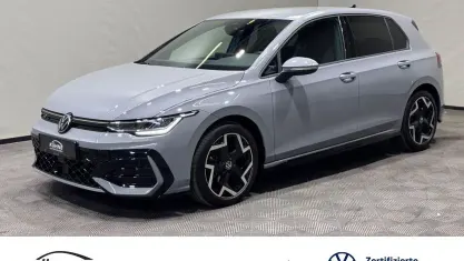 Gebraucht VW Golf VIII R-line 150 PS (110 kW) 2025 Mondsteingrau Limousine