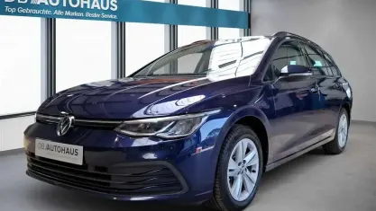 Gebraucht VW Golf VIII Life 116 PS (85 kW) 2024 Blau Kombi