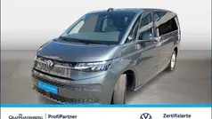 Grau Gebraucht 2024 VW T7 Life Van | 53.777 € (Fairer Preis)