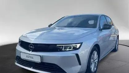Neu Opel Astra Edition 131 PS (96 kW) 2025 Kristall silber (metallic) Kleinwagen