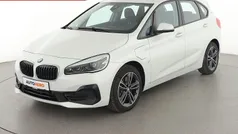 Weiß Gebraucht 2019 BMW 225 Active Tourer Sport Line Van / Kleinbus | 16.330 € (Fairer Preis)