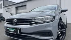 Grau Gebraucht 2022 VW Passat R-line Kombi | 25.640 € (Fairer Preis)