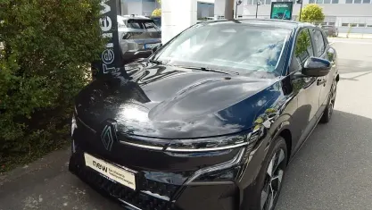 Gebraucht Renault Mégane Equilibre 160 kW (218 PS) 2022 Blackpearlschwarz