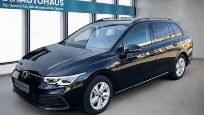 Gebraucht VW Golf VIII Life 150 PS (110 kW) 2024 Schwarz Kombi